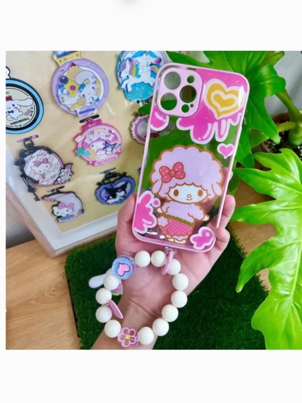 iPhone 12promax cartoon Case.Handmade cute case with free gift beads chain
